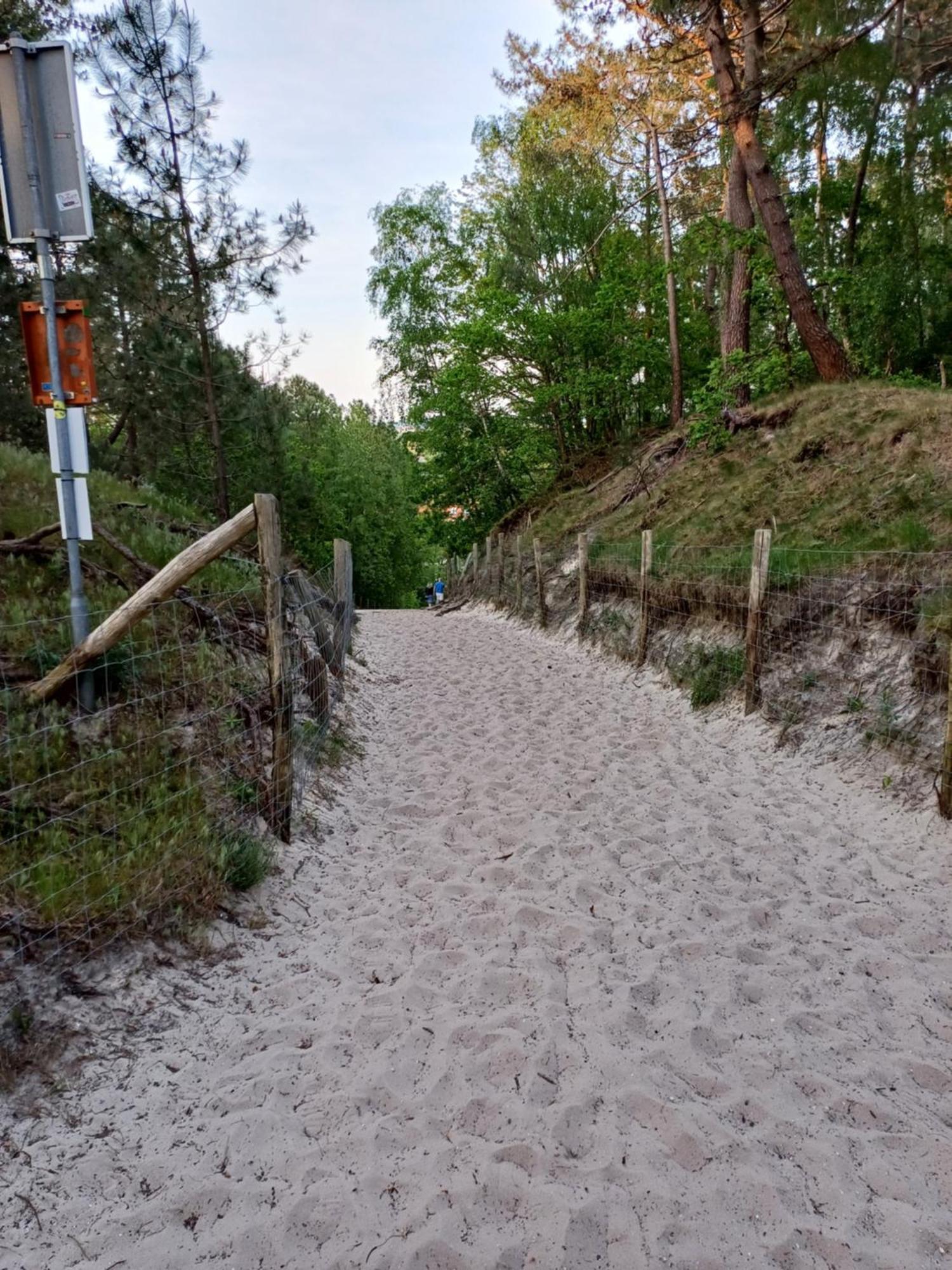 Vrije Vogels Villa Warmenhuizen Buitenkant foto