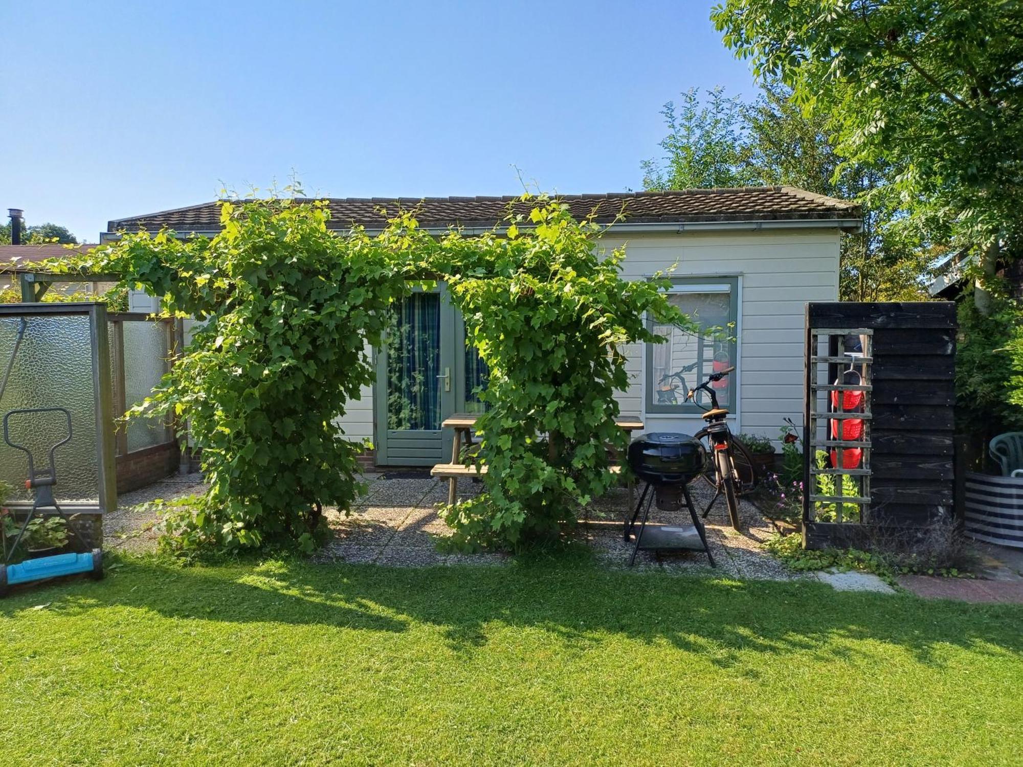 Vrije Vogels Villa Warmenhuizen Buitenkant foto